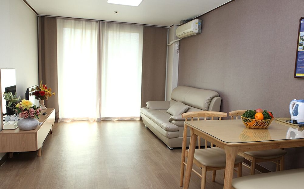 Gold Suite photo 1