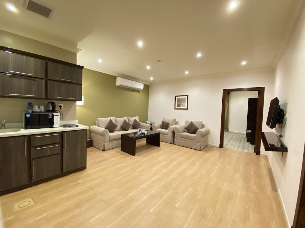 Deluxe Suite, 2 Bedrooms - Photo 6