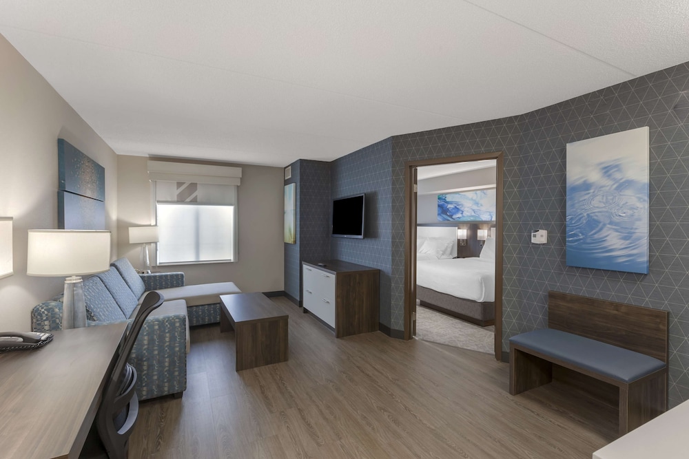Suite, 2 Queen Beds, Non Smoking, Kitchen (Shower Only; Sofabed; Full Kitchen) - Photo 2