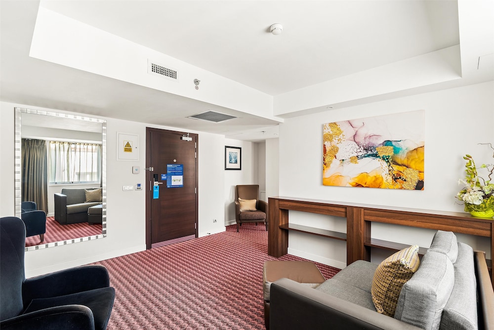 Deluxe Room, 1 Queen Bed, Non Smoking - Photo 1