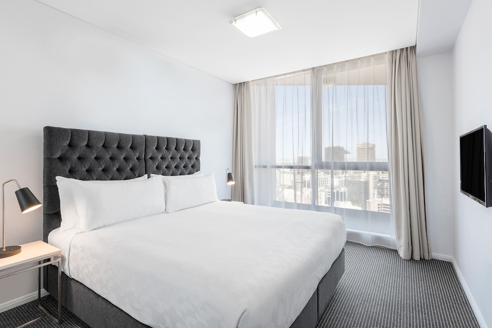 1 Bedroom Balcony Suite photo 2