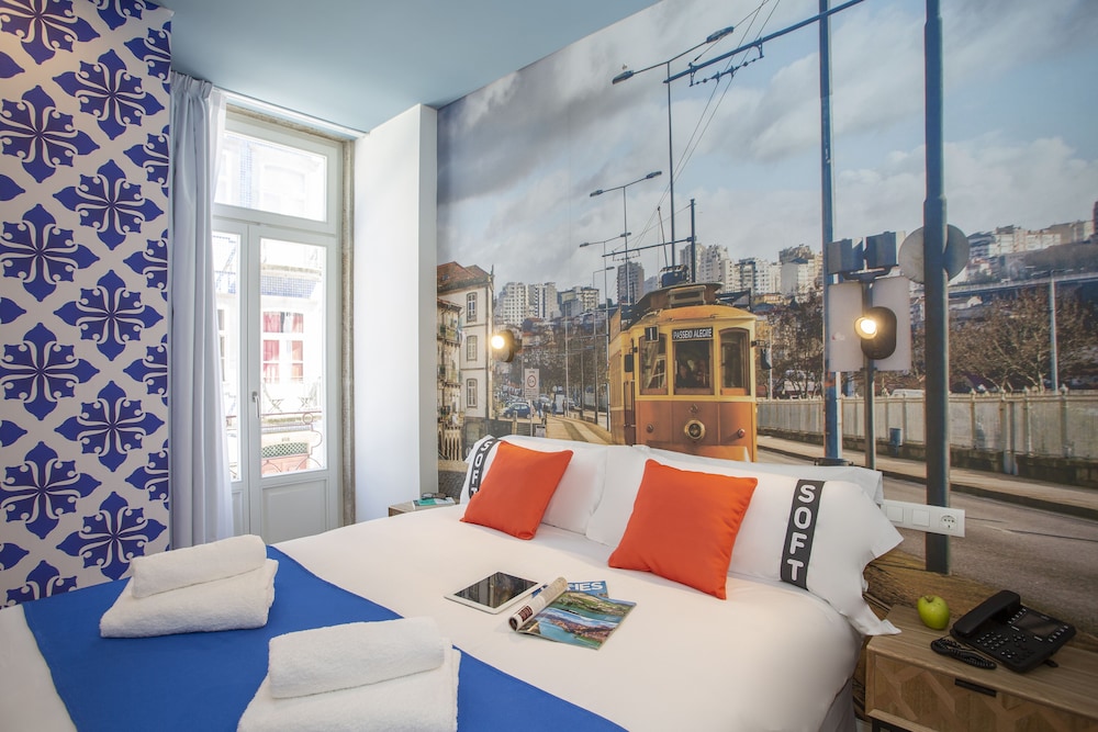 Double Room, 1 Queen Bed, Balcony, City View