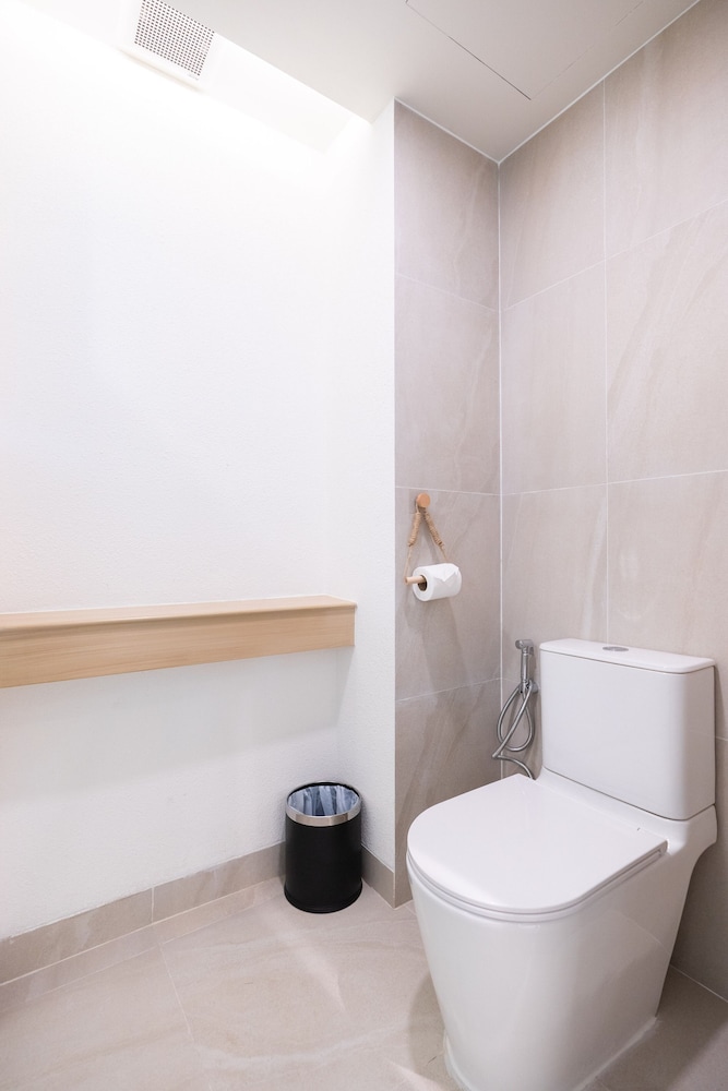 Deluxe Double Room, Pool Access with Pool View - Photo 8