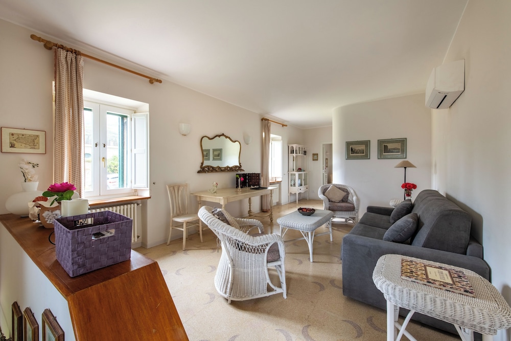 Apartment, Garden View
