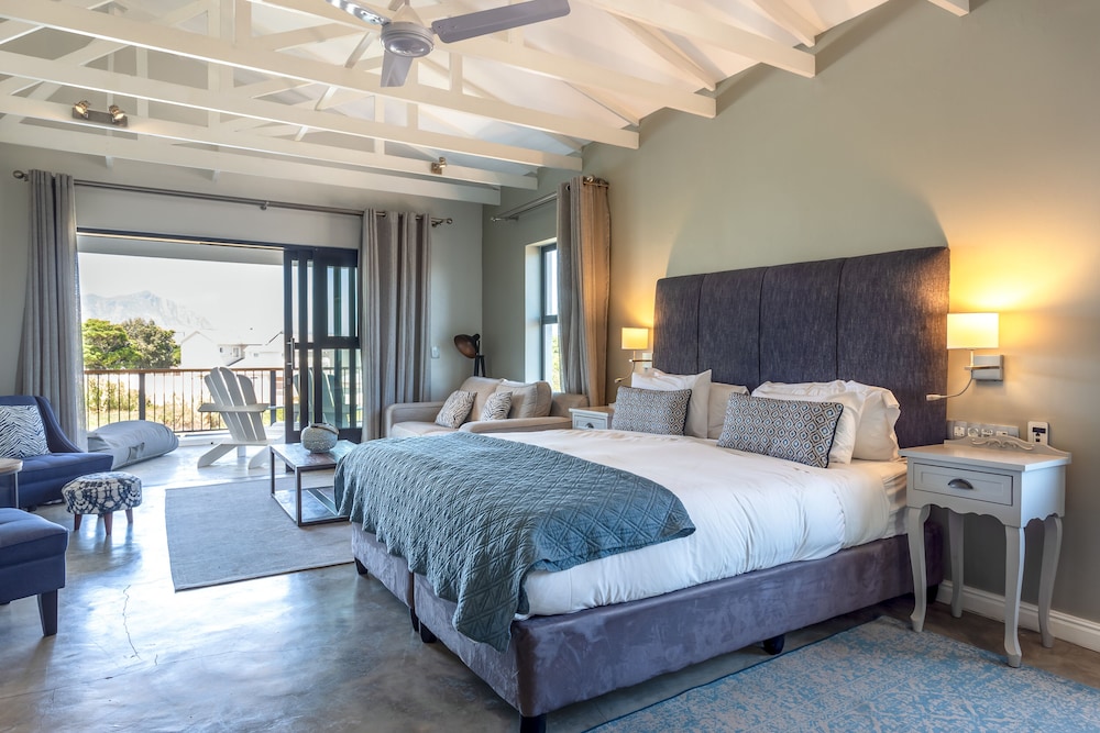 Walker Bay Suite, 1st floor in the Villa photo 1