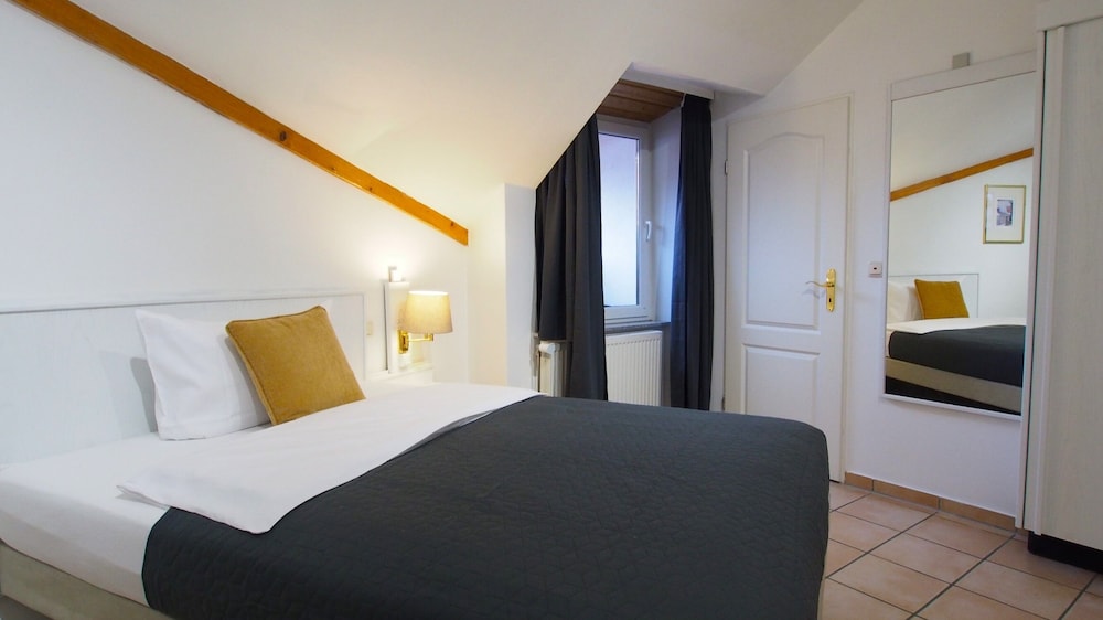 Classic Single Room