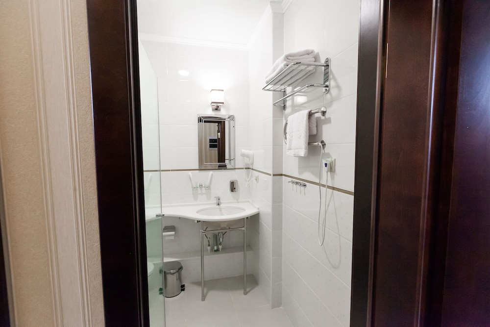 Deluxe Double Or Twin Room photo 3