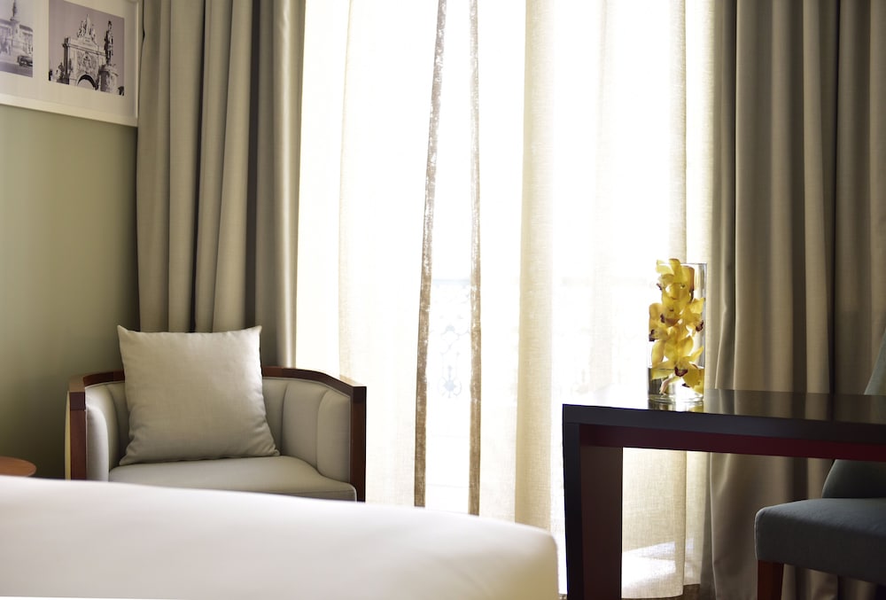 Classic Room (King Size Bed) thumbnail 5