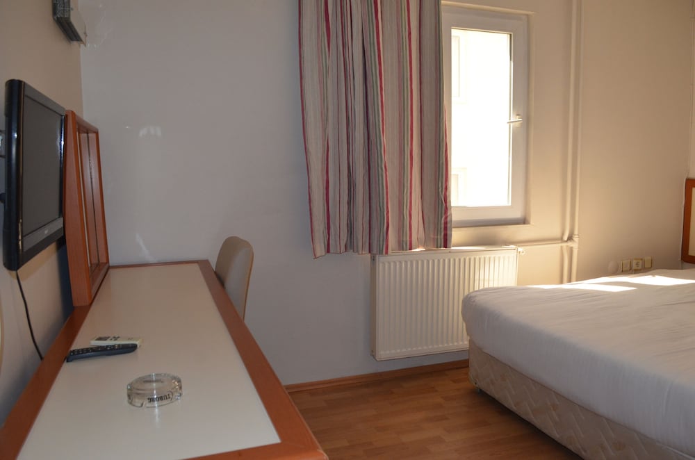 Economy Double Room photo 1
