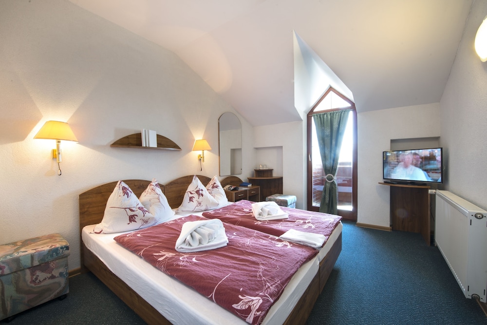 Double Room, Hill View photo 2