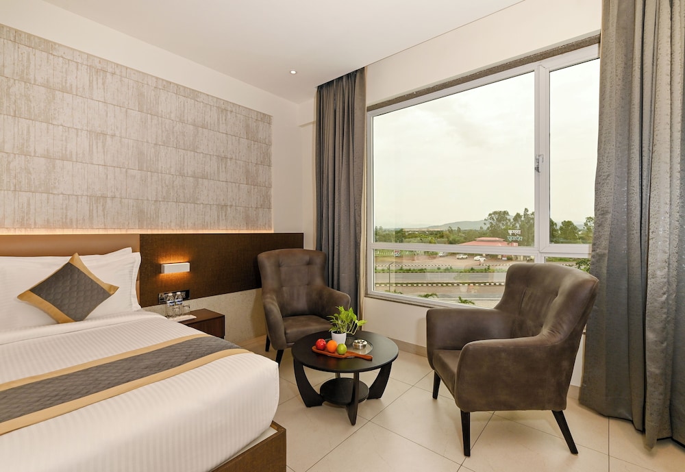 Premium Room - Photo 7