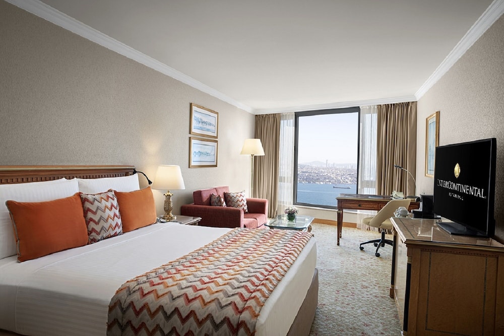 Presidential Suite, Smoking, Sea View