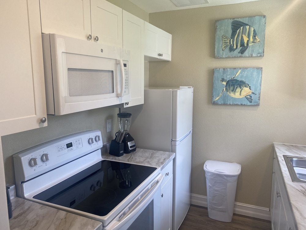 Deluxe Cabin, 1 Queen Bed With Sofa Bed, Kitchen, River View