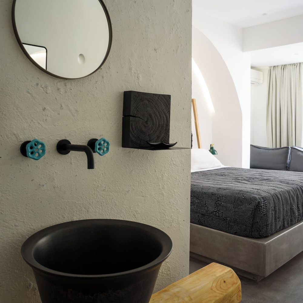 Junior Suite, Jetted Tub - Photo 7