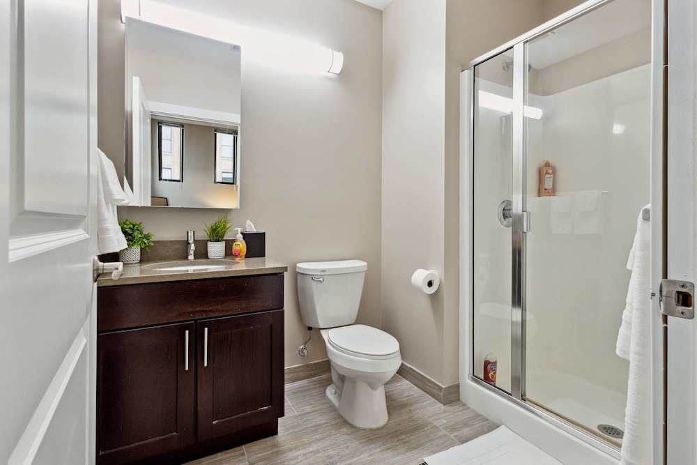 Signature Apartment photo 2