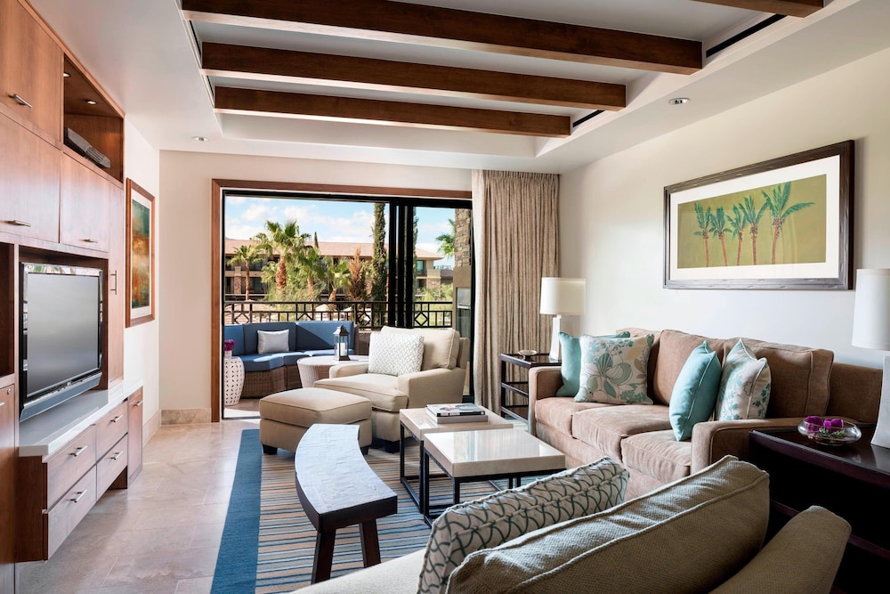 Two Bedroom Vista Suite, Club Lounge Access photo 1
