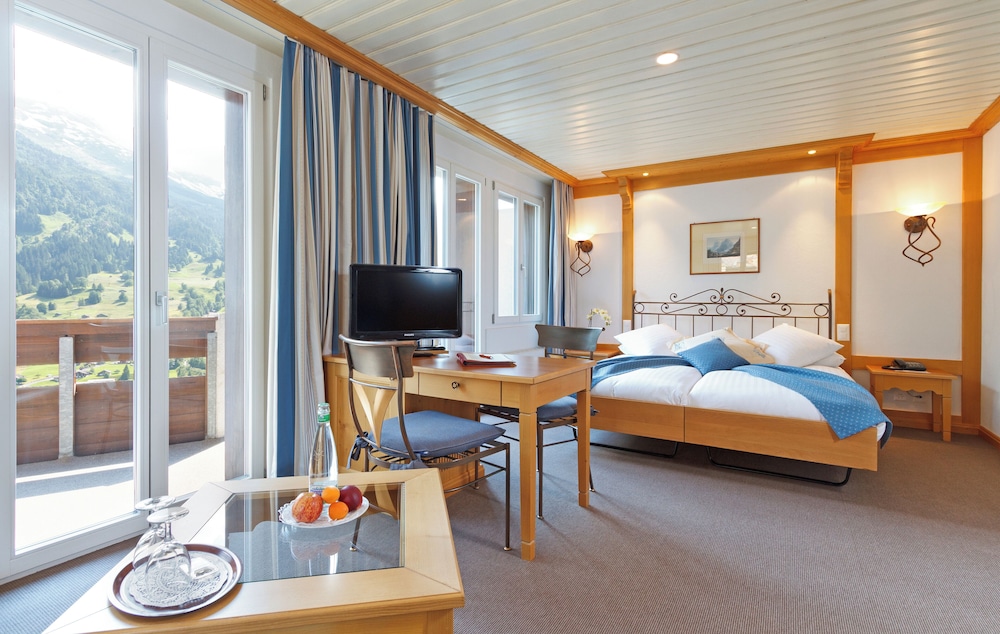 Comfort Double Room, Balcony (Plus, with separate sofa area) - Photo 1