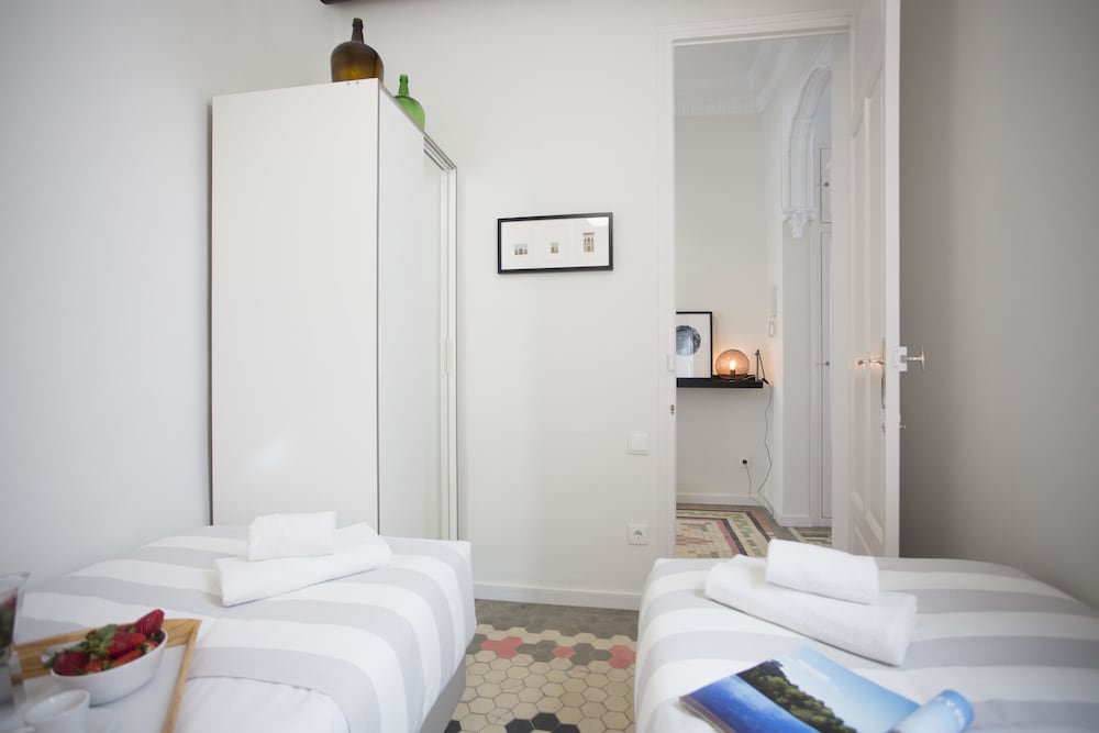 Apartment, 3 Bedrooms, Terrace (Parque Central XVII) thumbnail 5