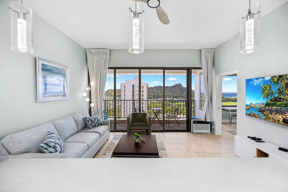 Premium Remodeled Condo with Ocean View and Parking: Premium Condo, 1 Bedroom, Air conditioning, Ocean View (0178) photo