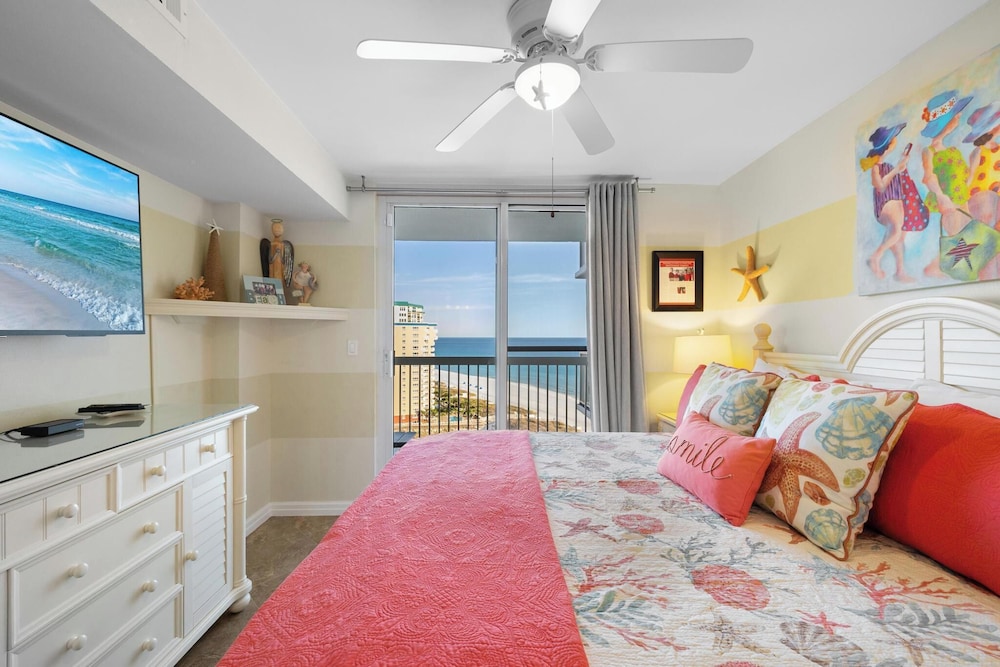 Elite Condo 2 Bedrooms 2 Bathrooms Ocean View 16th Floor photo 3
