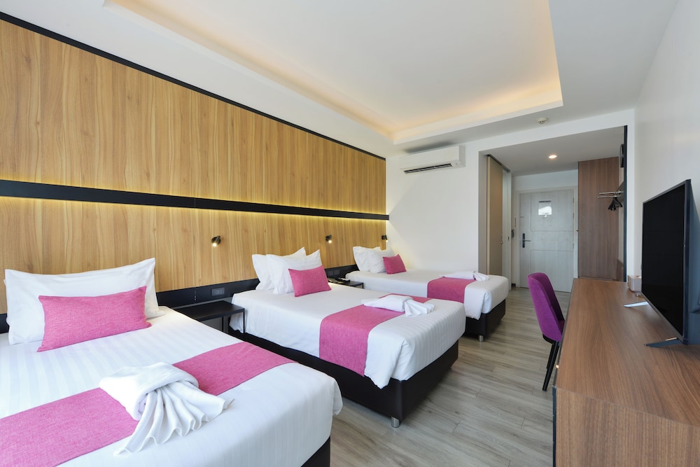 Deluxe Triple Room - Photo 6