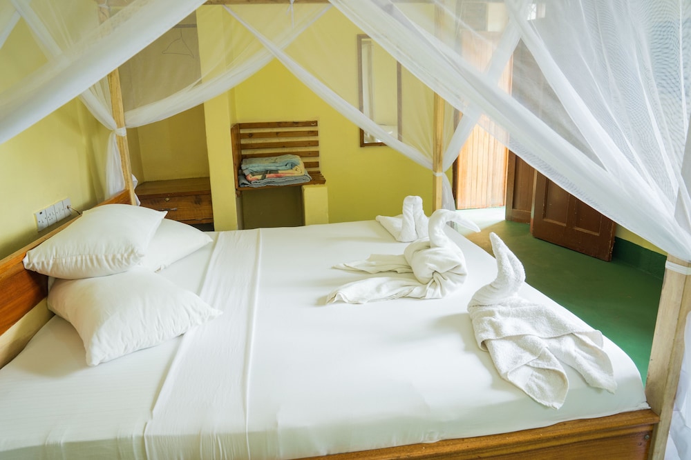 Basic Double Room, Private Bathroom
