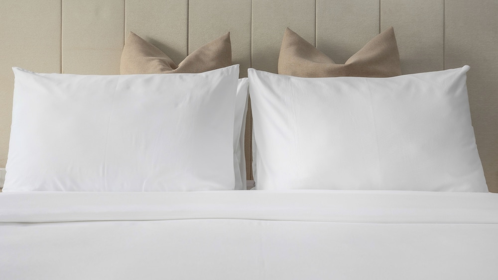 Landmark Room Free Laundry + Daily 60Min Massage + Mini Bar + Airport Pick-Up - Photo 5