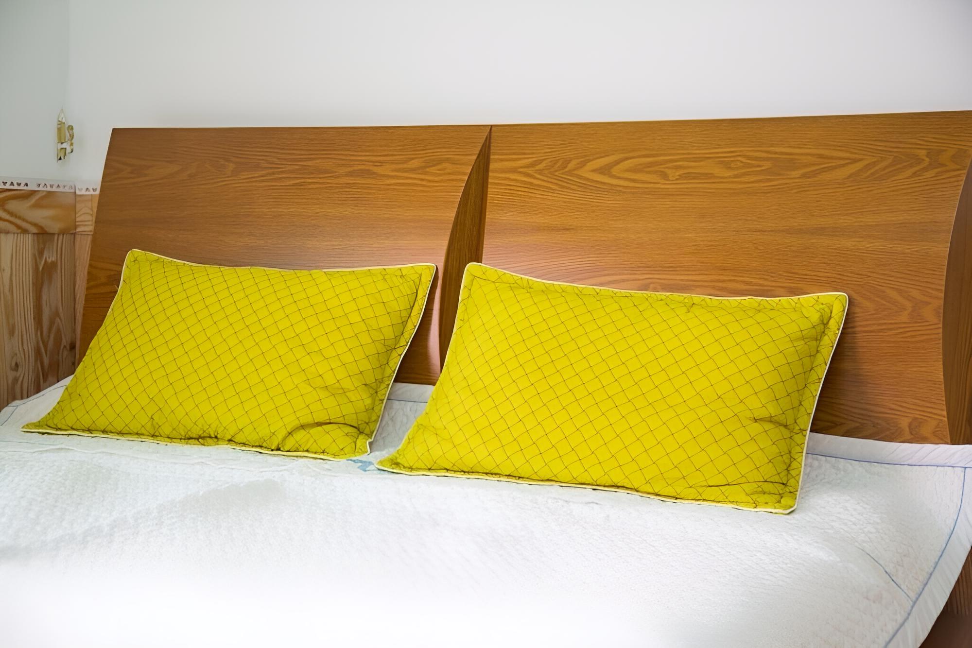 Room (305 (36m beds)) - Photo 6
