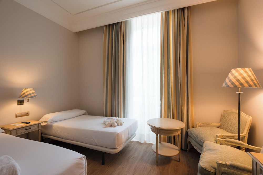 Triple Room - Photo 2