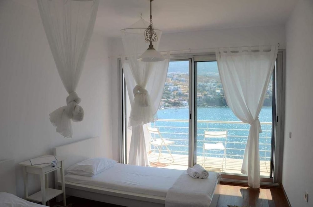 Standard Twin Room photo 1