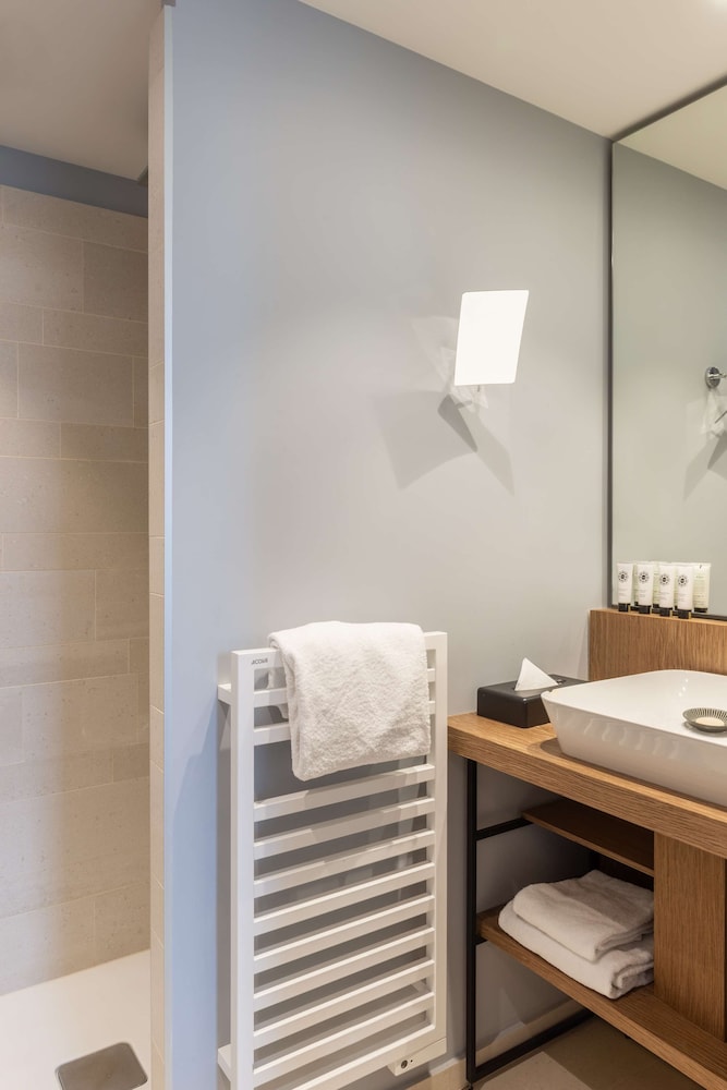Chambre Classique, 1 grand lit Chambre Classique, 1 grand lit