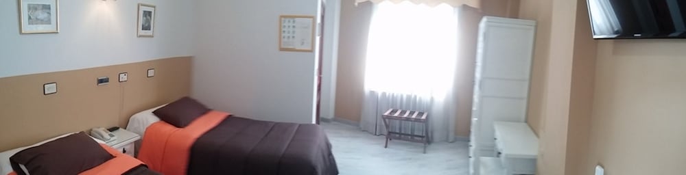Double Room - Photo 2