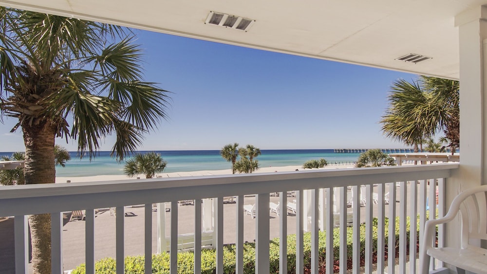 Comfort Studio, 1 King Bed with Sofa bed, Kitchen, Beach View photo 3