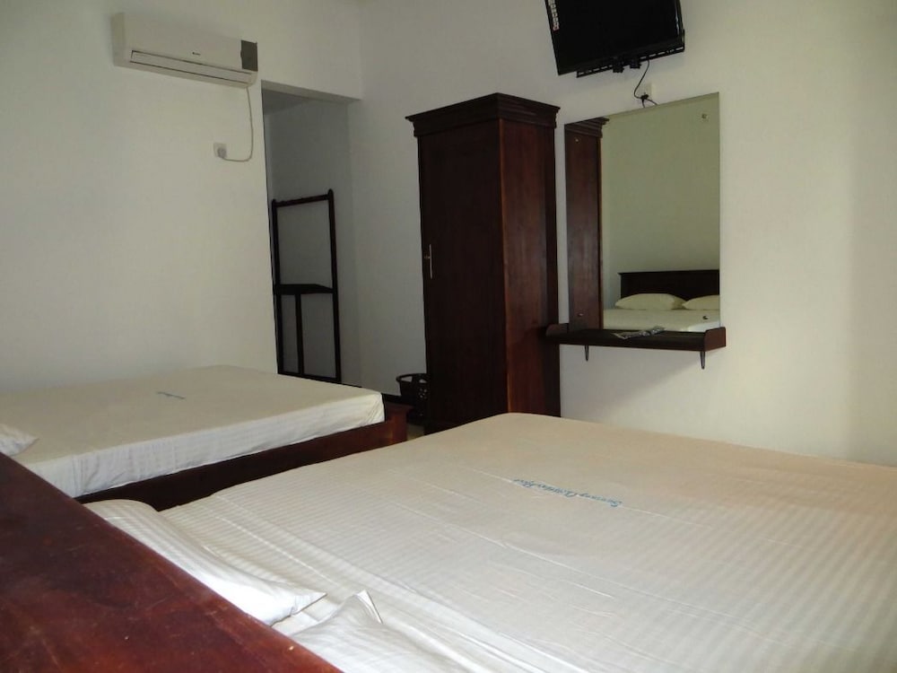 Standard Room (with AC) photo 2
