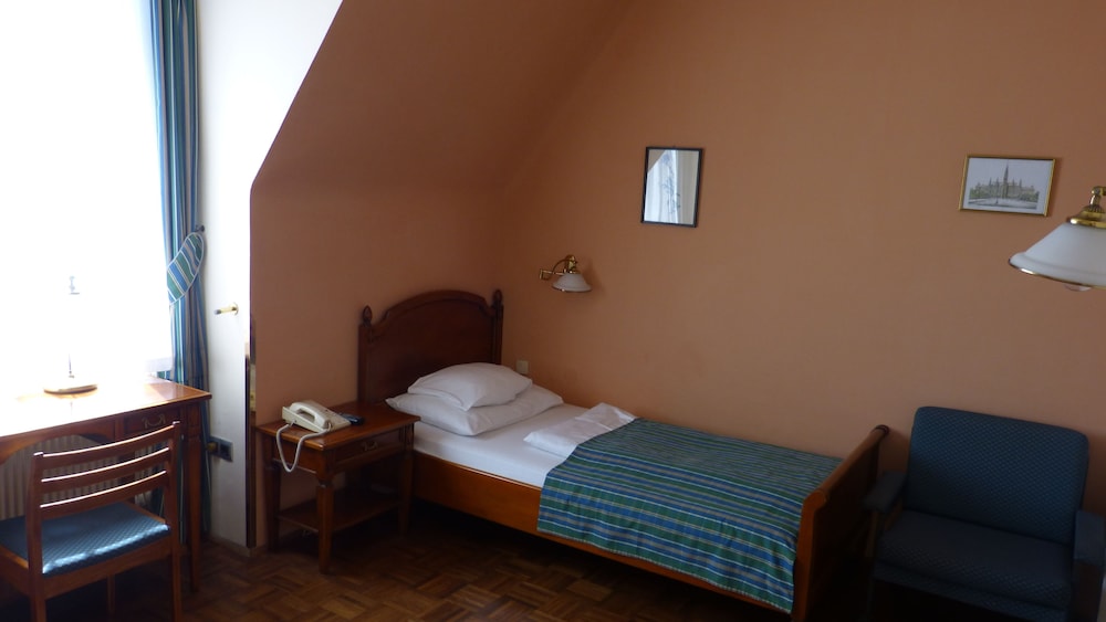 Standard Studio, 1 Bedroom, Kitchenette (1 Guest)