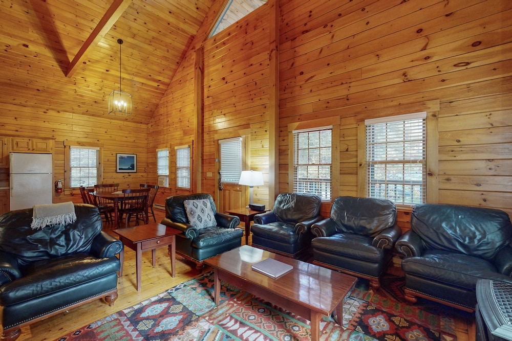 Cabin, 3 Bedrooms photo 1