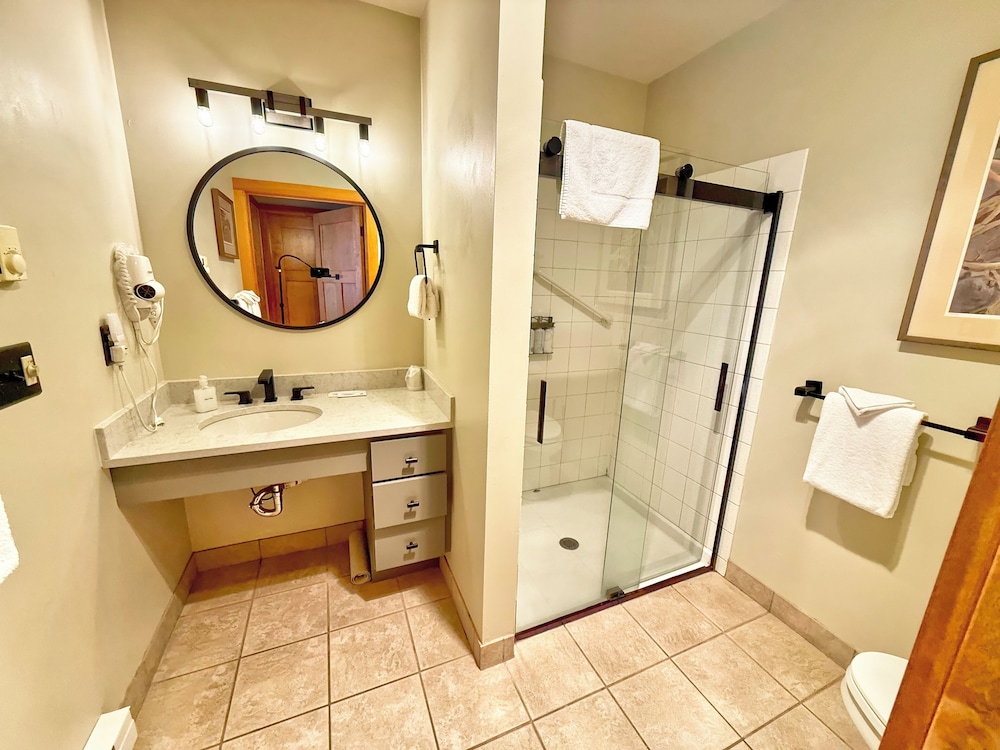Condo (Lakefront 3 Bedroom Condo w/ loft) photo 2