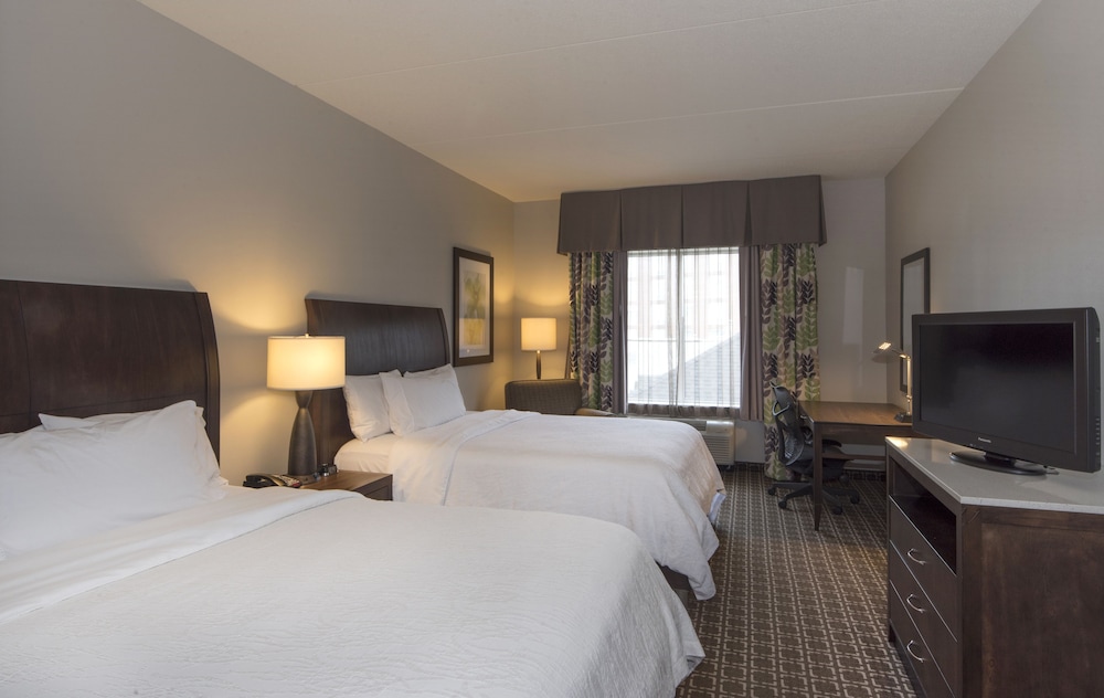 Room, 2 Queen Beds, Accessible (Roll-In Shower) - Photo 3