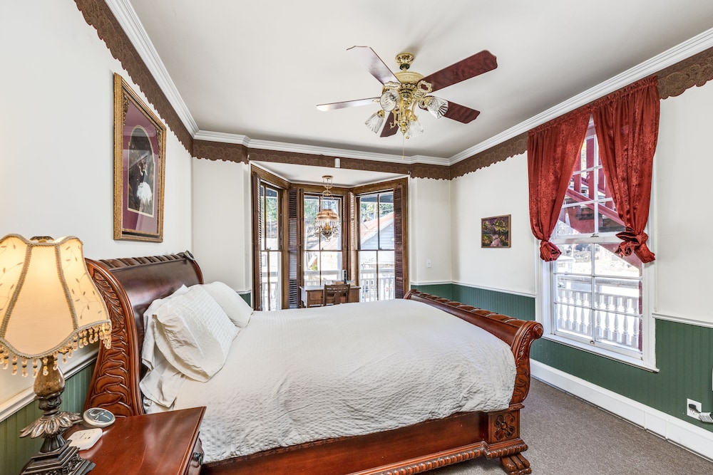 Steffen Family Room