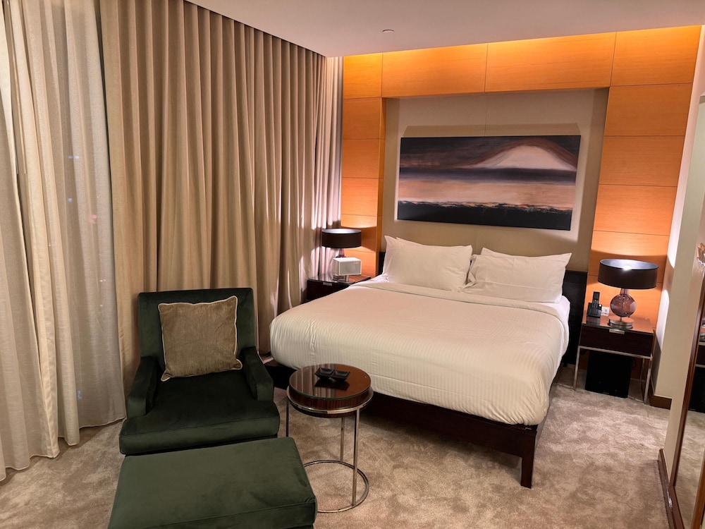 Deluxe studio Down Town with direct access Dubai Mall photo 1