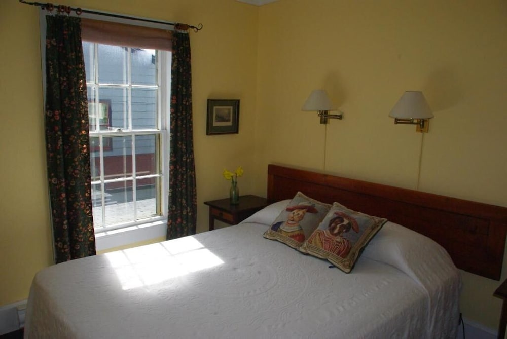 Suite - Photo 7