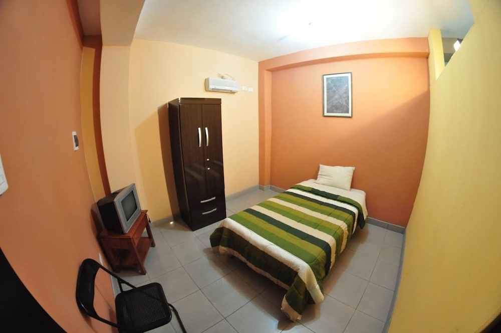 Single Room, 1 Single Bed (With Air Conditioner) photo 1