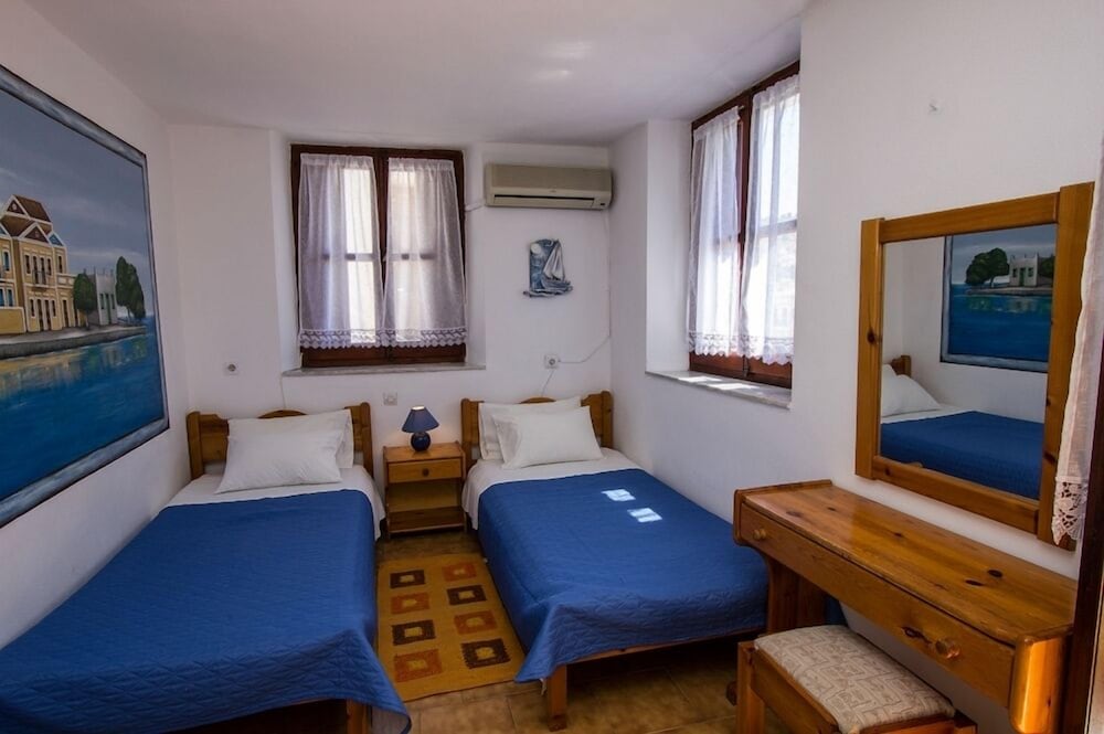 Standard Double Room photo 3