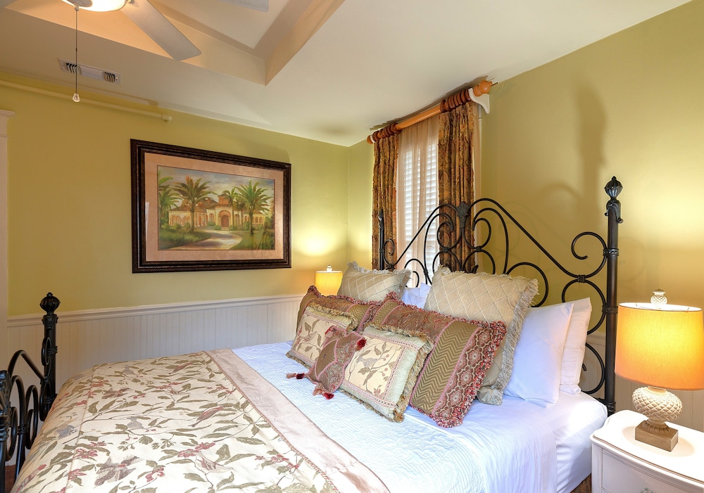 Honeymoon Suite, 1 King Bed, Balcony