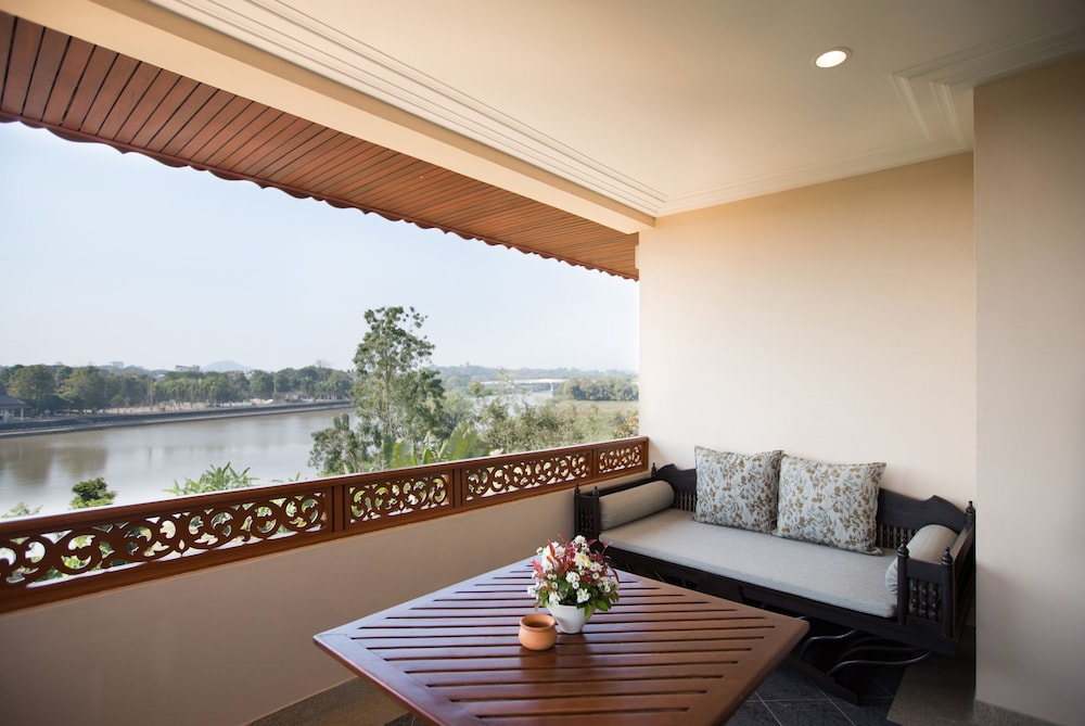 Suite, Balcony, River View - Photo 6
