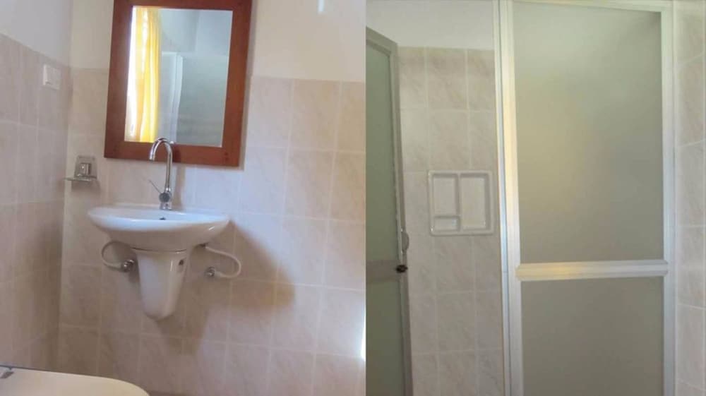 Standard Room (A/C) photo 3