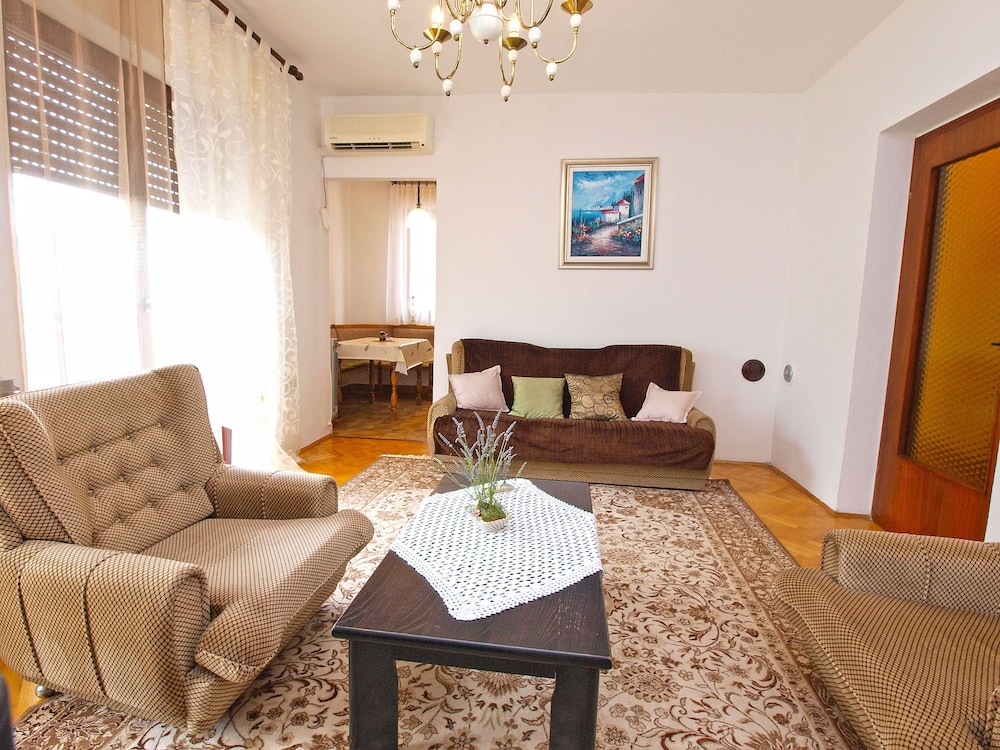 Standard Apartment, 3 Bedrooms (0201)
