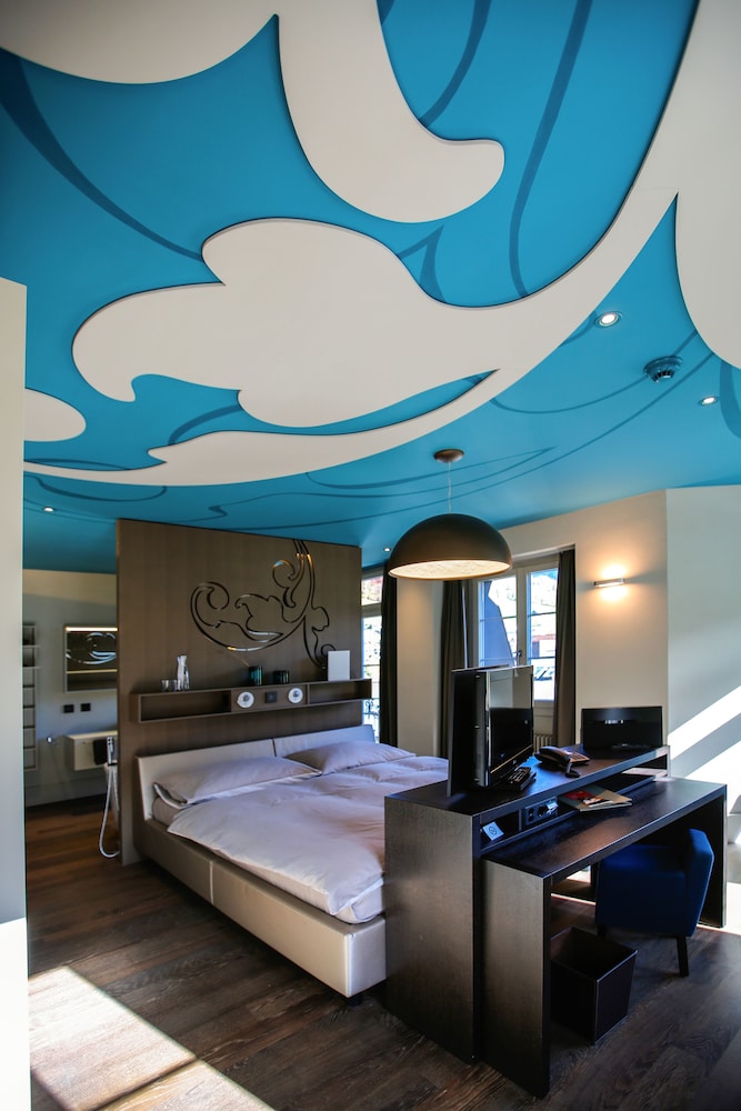 Junior Suite, Mountain View (Extra Large) photo 2
