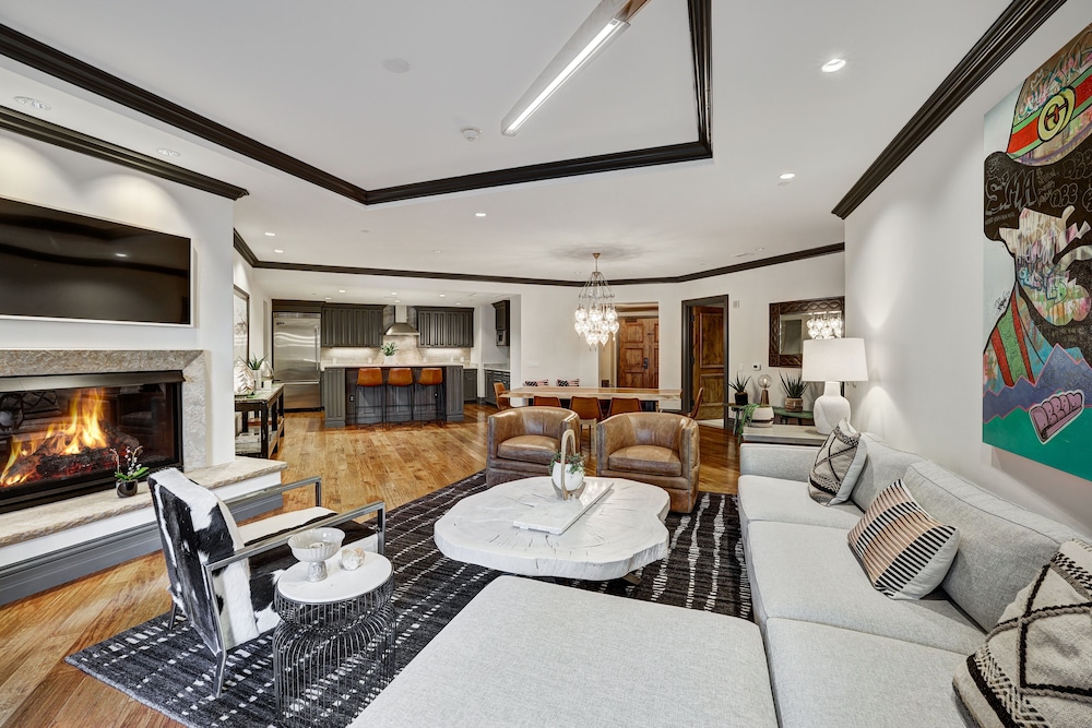 Condo, 3 Bedrooms