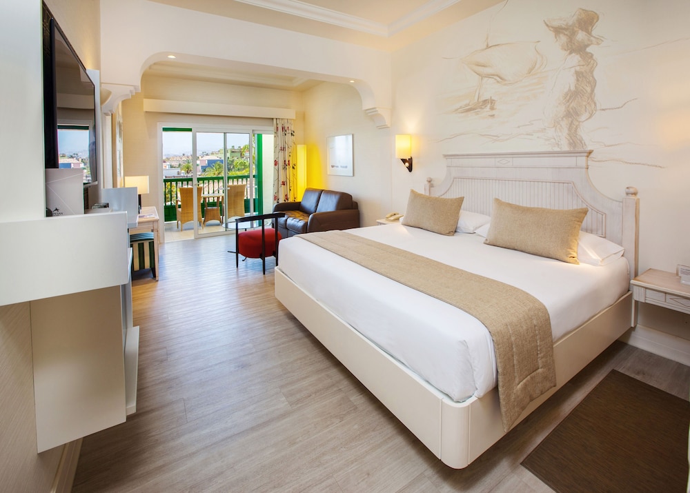 Standard Double Room, Terrace, Garden View - Photo 1